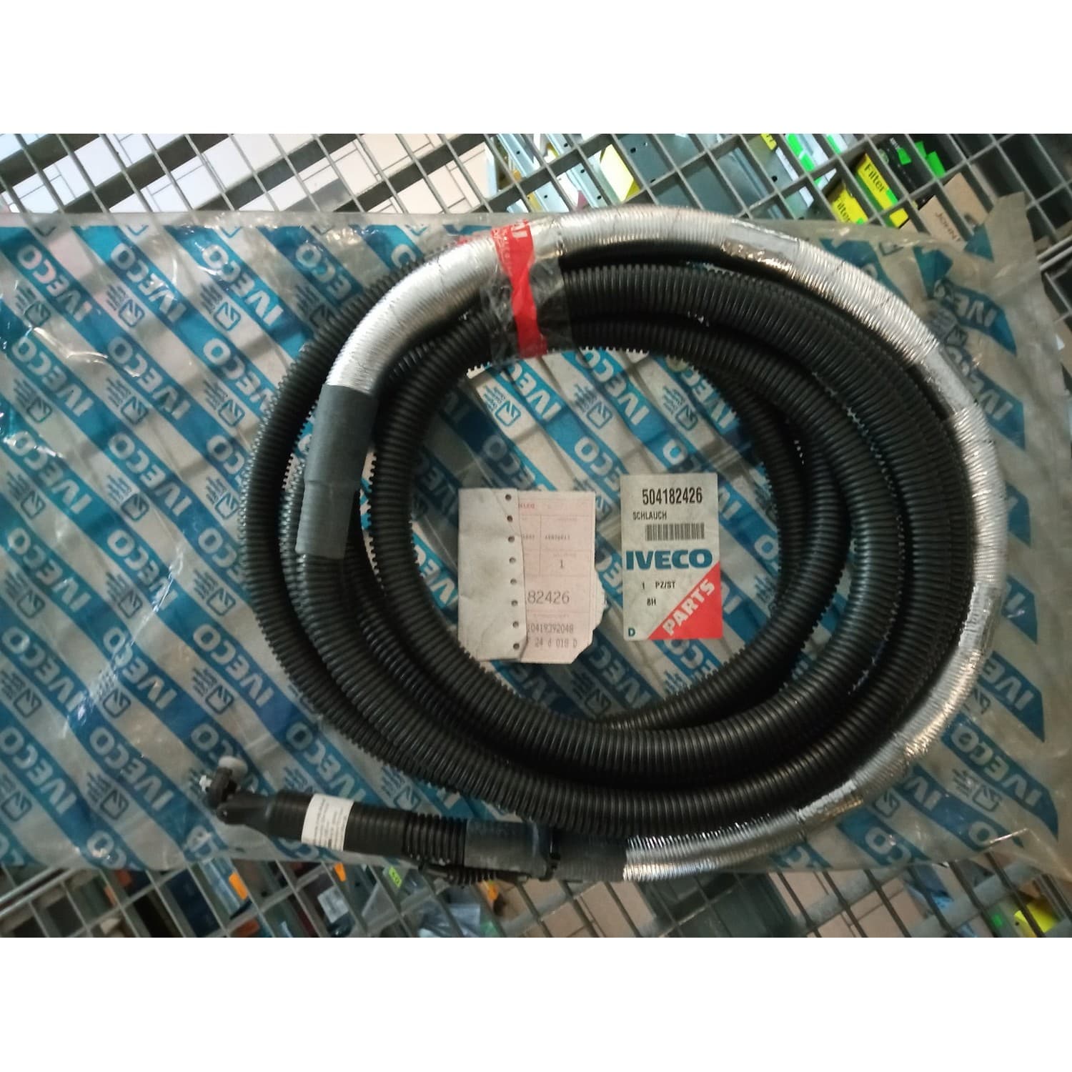Wąż przewód elastyczny Iveco 504182426